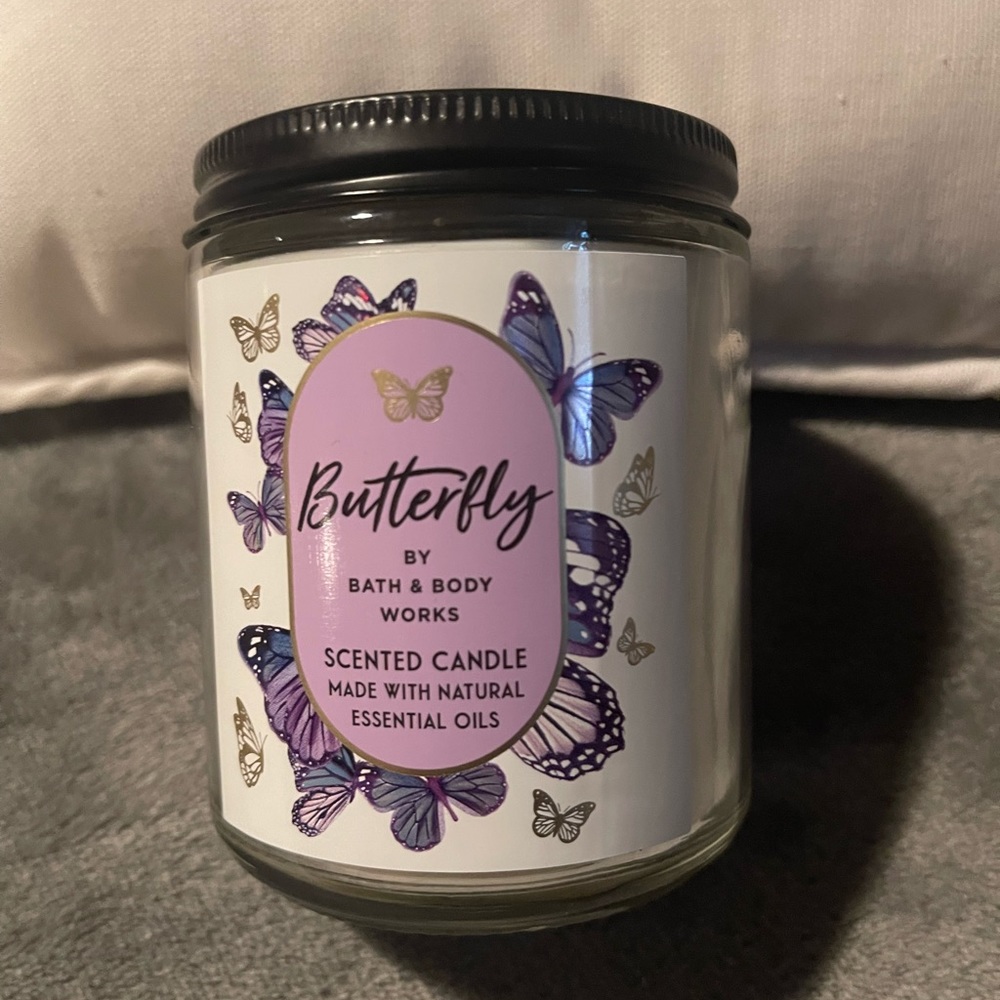 Butterfly candle new from bath and body works.